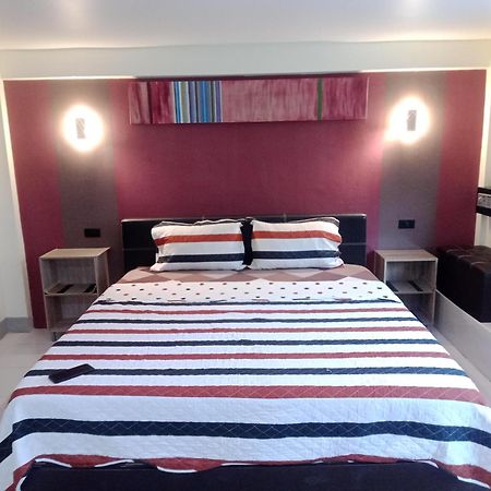 Living Room Guesthouse & Cafe Bar Karon Екстериор снимка
