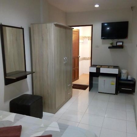 Living Room Guesthouse & Cafe Bar Karon Екстериор снимка