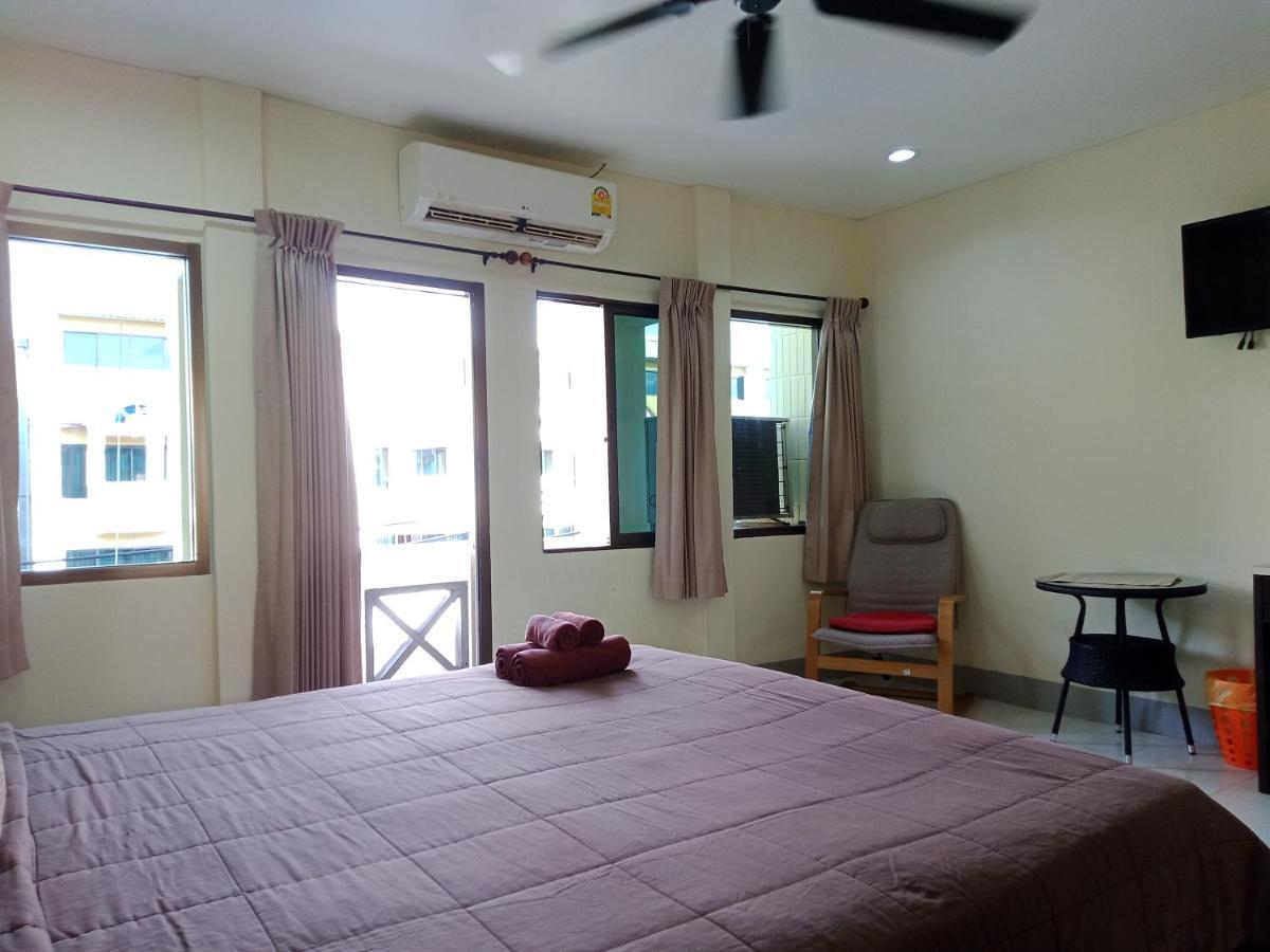 Living Room Guesthouse & Cafe Bar Karon Екстериор снимка