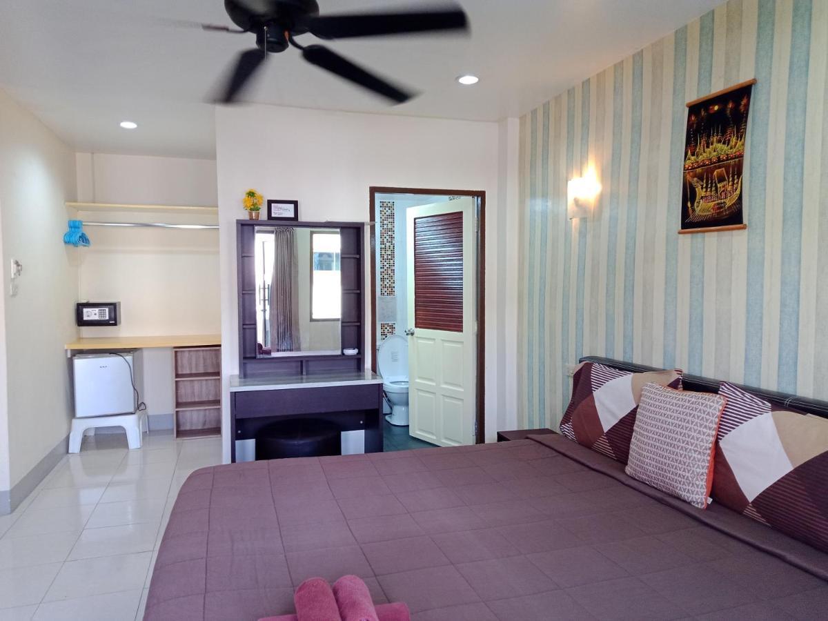 Living Room Guesthouse & Cafe Bar Karon Екстериор снимка