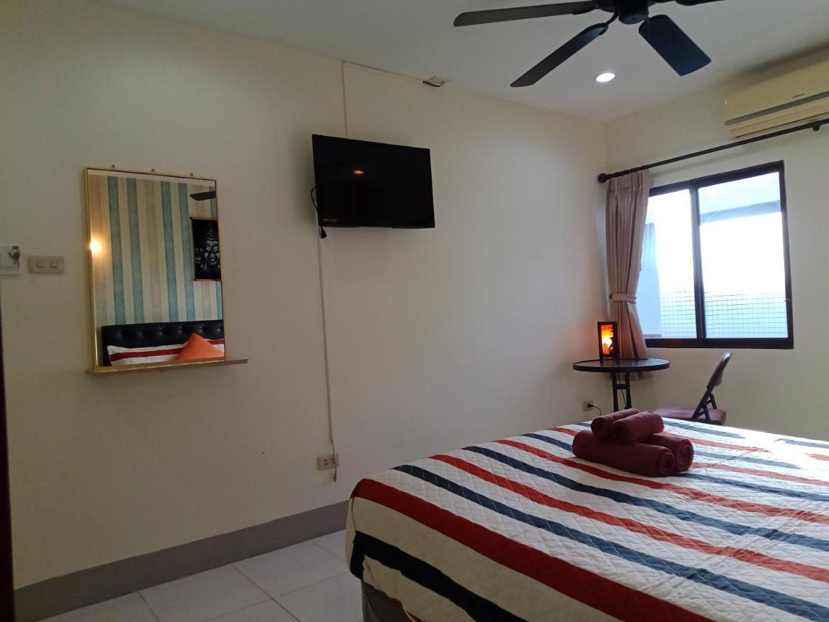 Living Room Guesthouse & Cafe Bar Karon Екстериор снимка