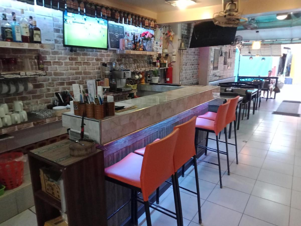 Living Room Guesthouse & Cafe Bar Karon Екстериор снимка