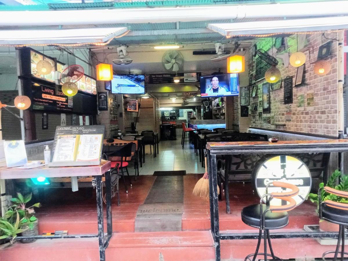 Living Room Guesthouse & Cafe Bar Karon Екстериор снимка