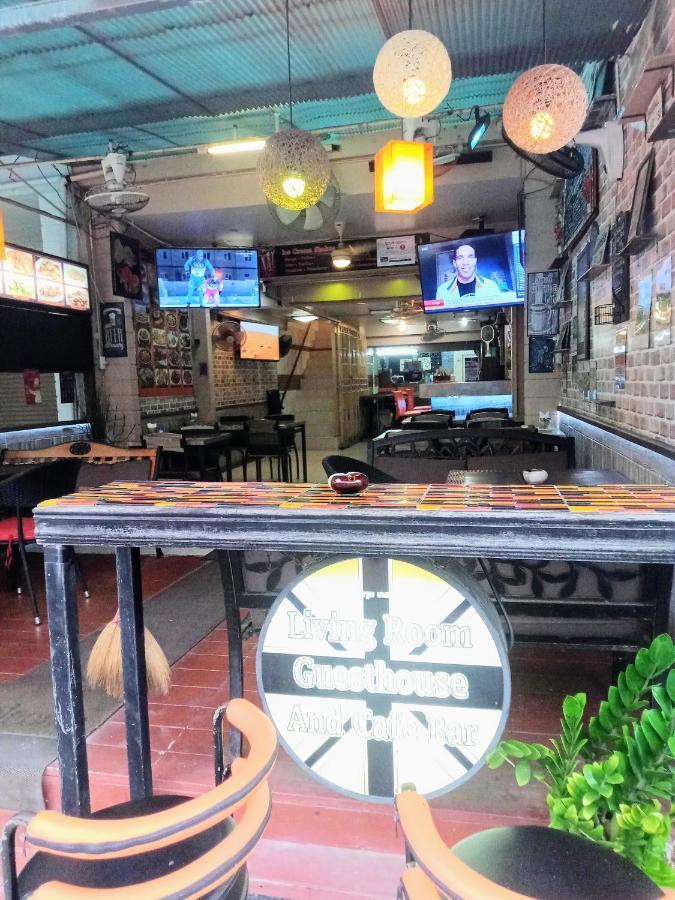 Living Room Guesthouse & Cafe Bar Karon Екстериор снимка