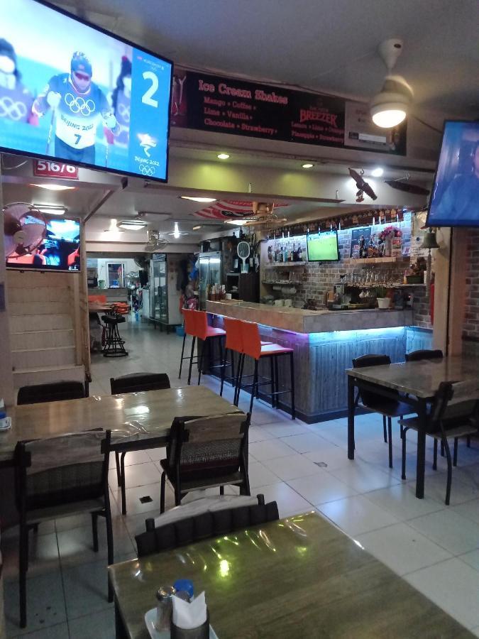 Living Room Guesthouse & Cafe Bar Karon Екстериор снимка
