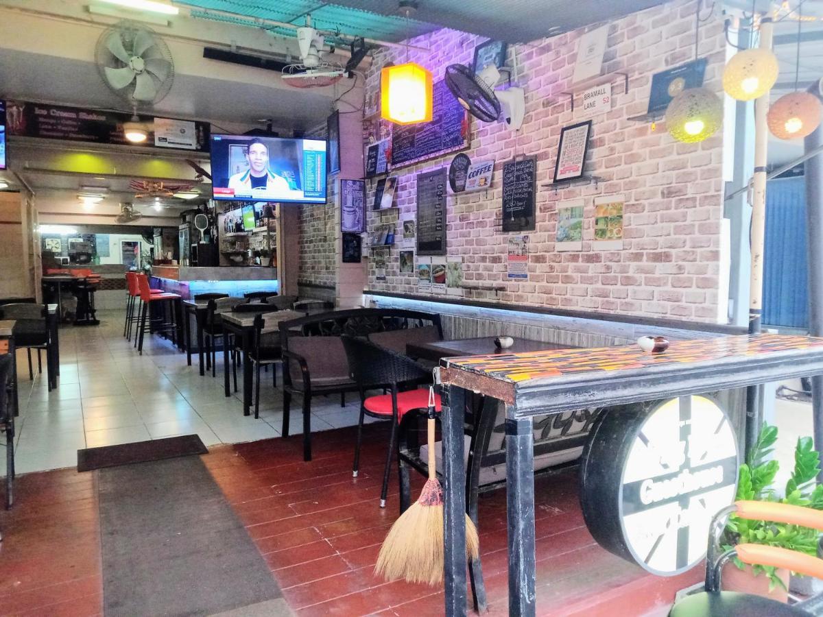 Living Room Guesthouse & Cafe Bar Karon Екстериор снимка