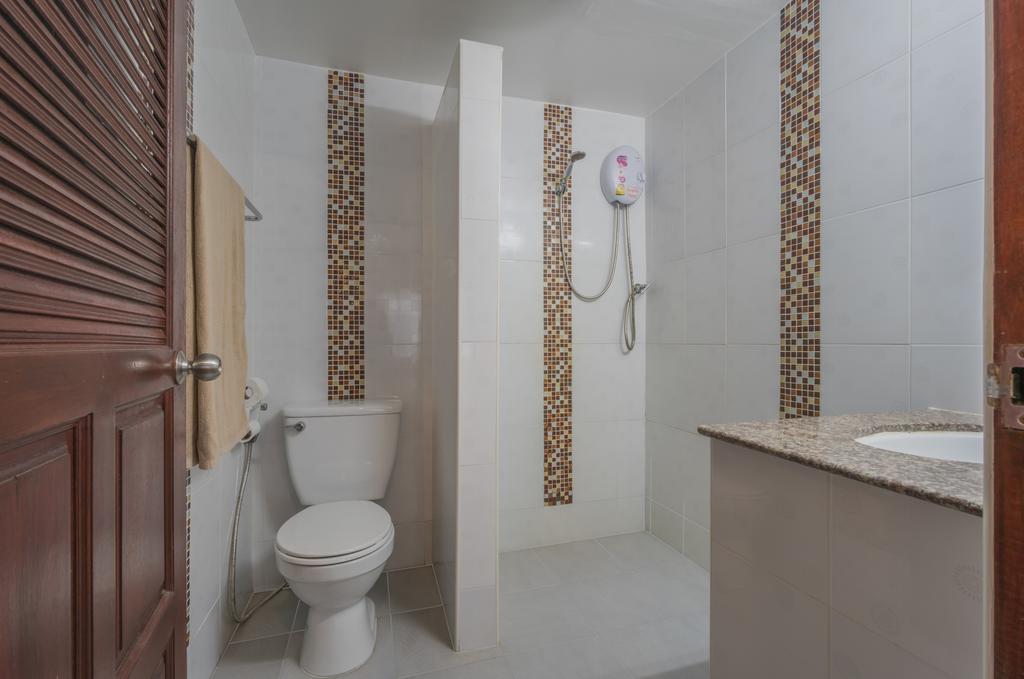 Living Room Guesthouse & Cafe Bar Karon Екстериор снимка